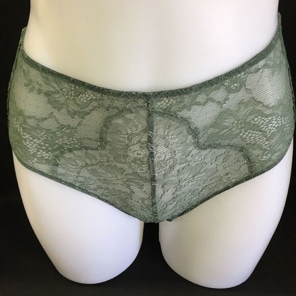 Victoria’s Secret Very sexy Unlined plunge - Picture 5 of 6